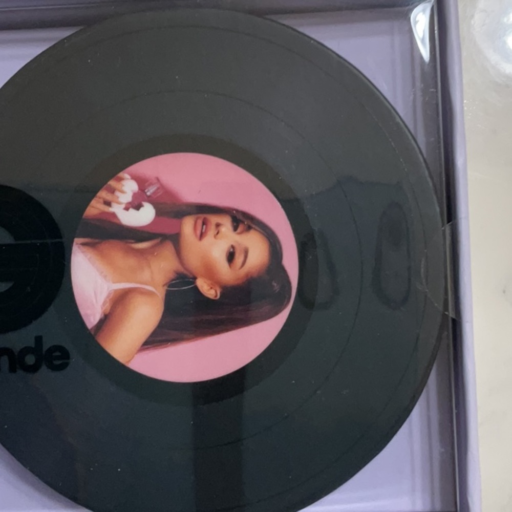 NWT Ariana Grande coasters - Picture 2 of 5